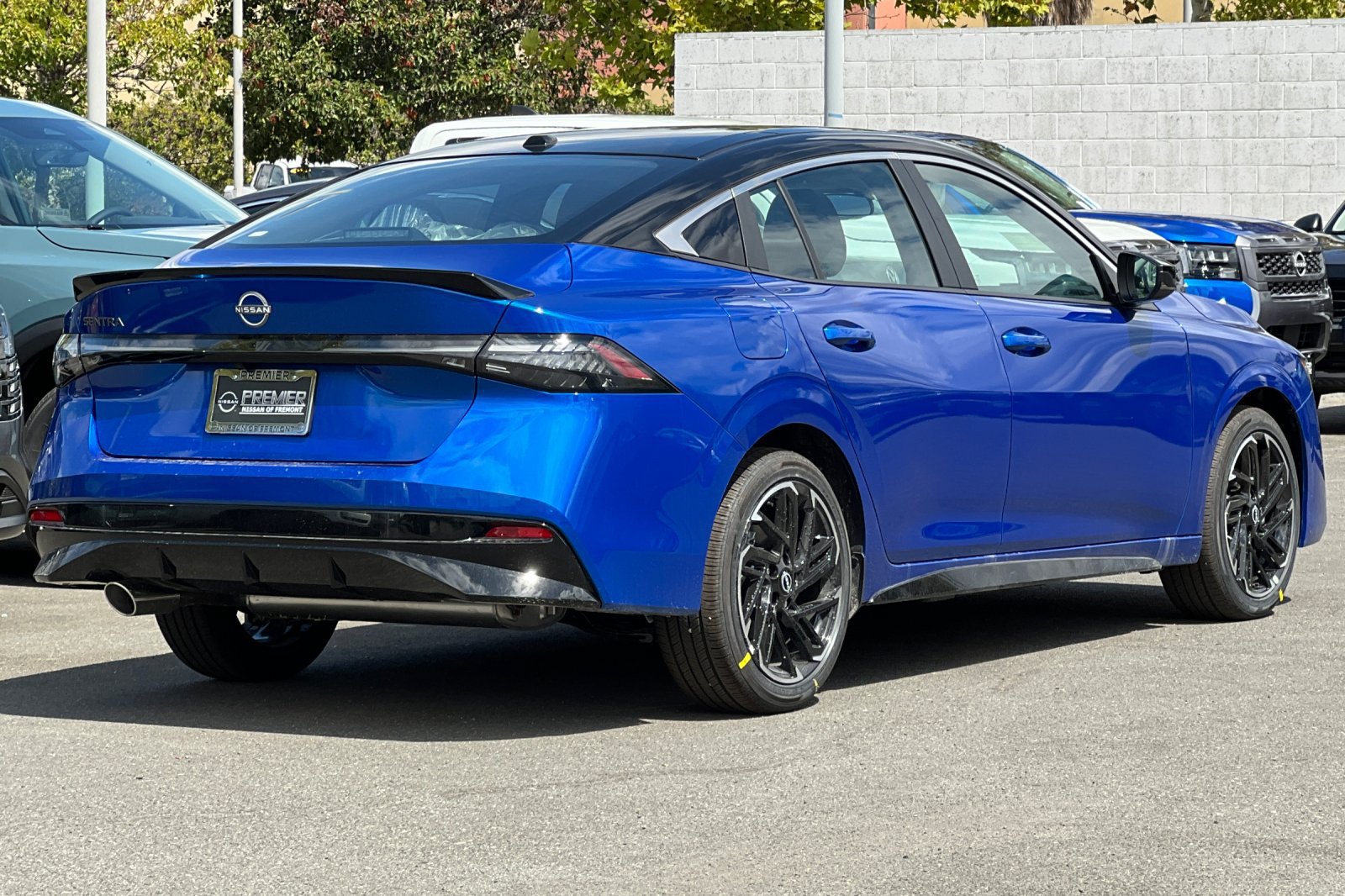 New 2027 Nissan Sentra SR w/ Floor Mat Package FWD image 4