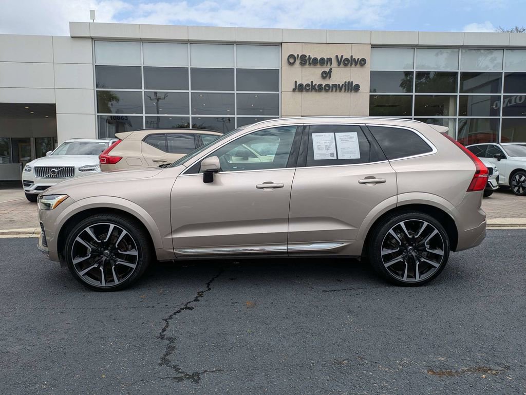 Certified 2023 Volvo XC60 B5 Ultimate AWD/4WD image 3
