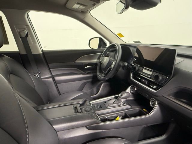Used 2024 Toyota Grand Highlander XLE AWD/4WD image 48