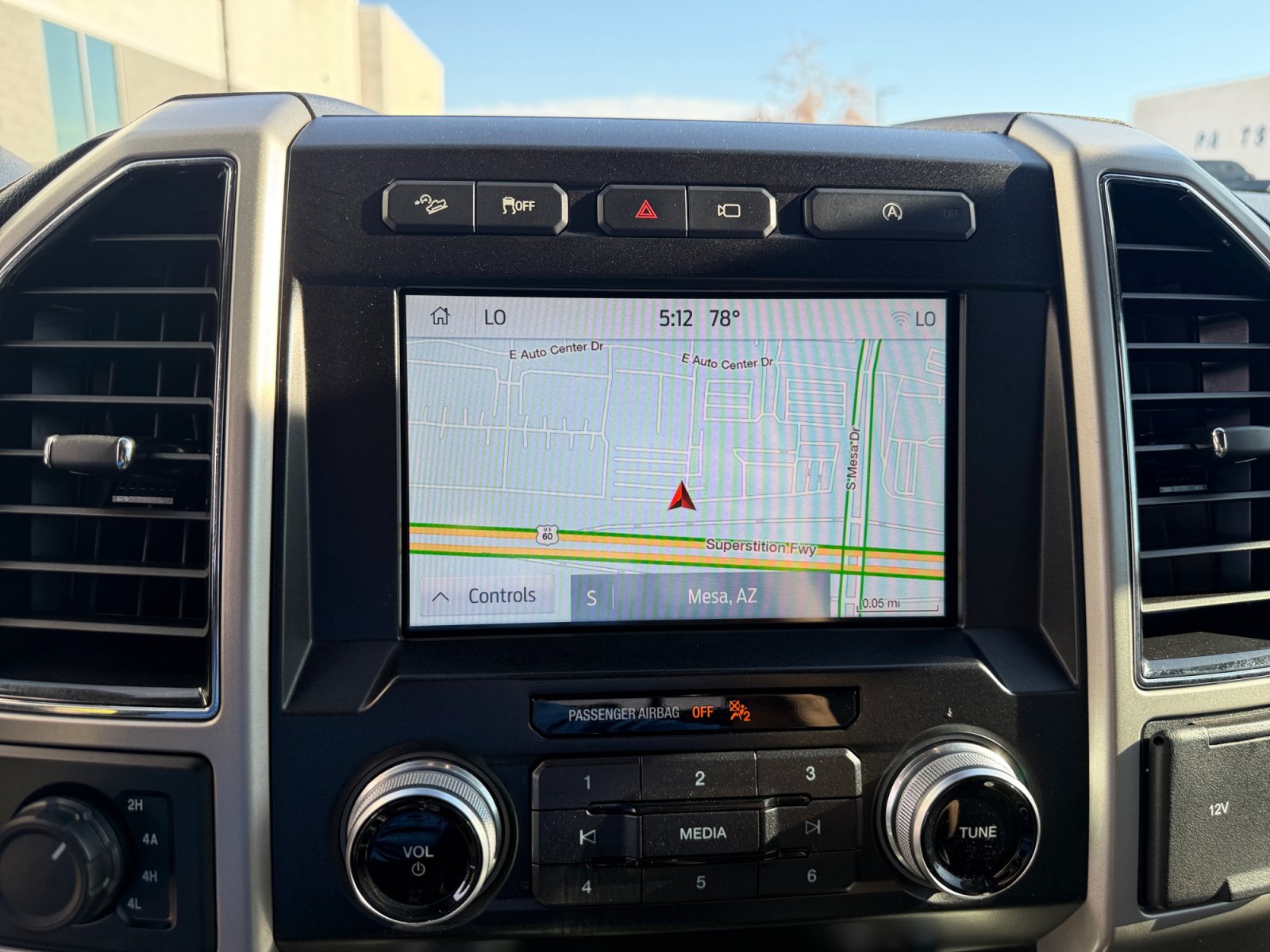 Used 2019 Ford F150 Lariat w/ Equipment Group 502A Luxury AWD/4WD image 26