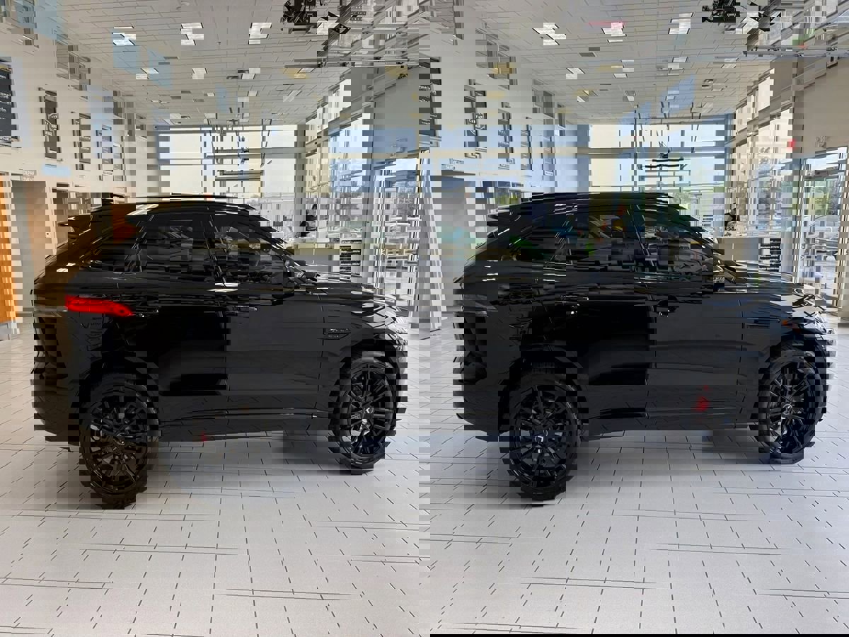 Used 2019 Jaguar F-PACE S image 55