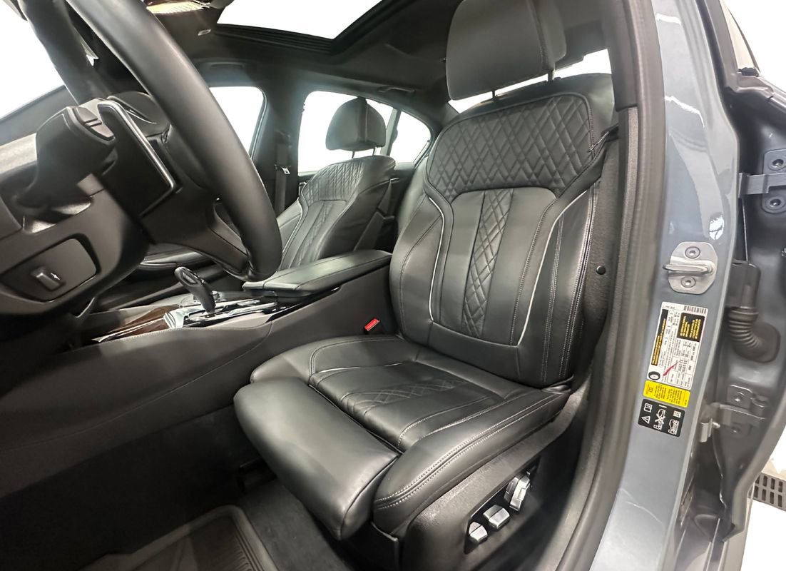 Used 2020 BMW 540i xDrive w/ Executive Package image 12