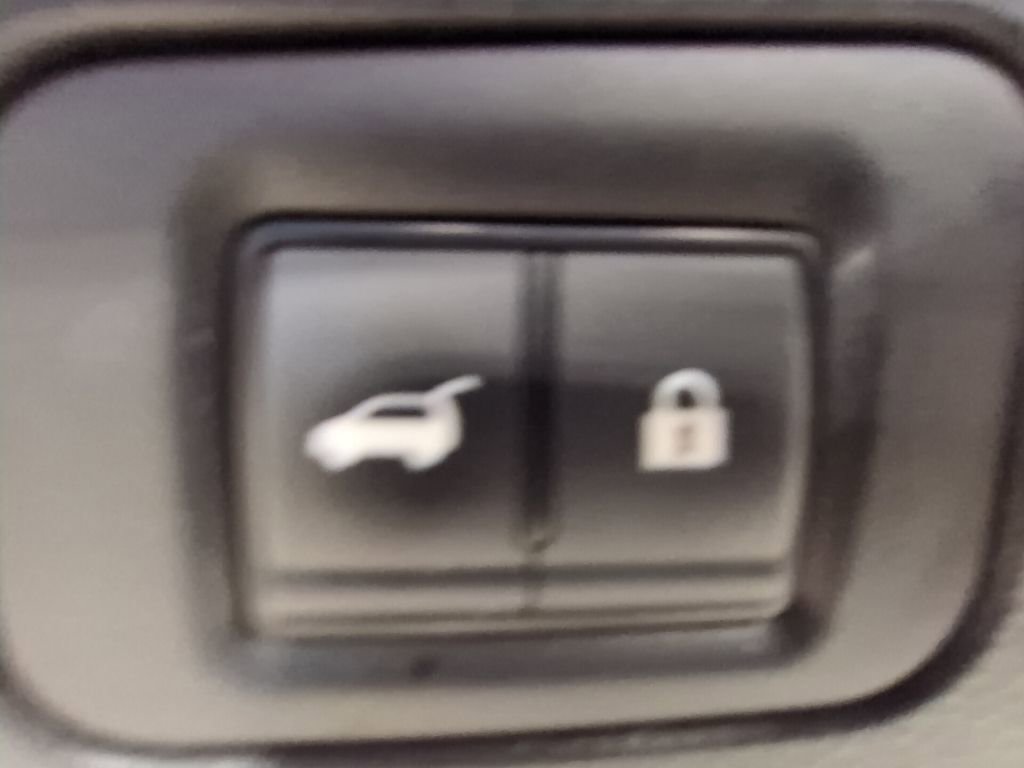 Used 2025 INFINITI QX80 Sensory image 32