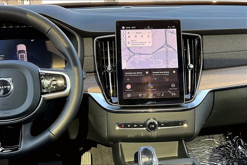 Certified 2025 Volvo XC90 B6 Plus image 8