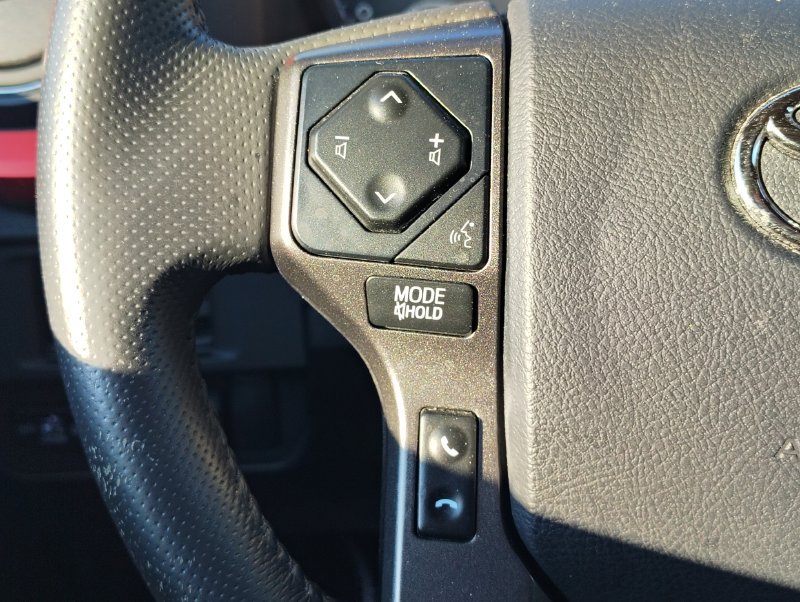Used 2017 Toyota Tacoma TRD Off-Road w/ Tow Package (A/T) AWD/4WD image 27