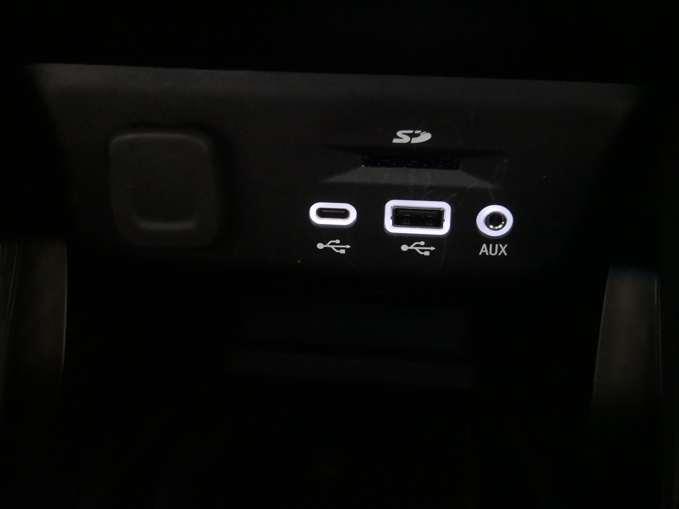 Certified 2023 Chevrolet TrailBlazer RS w/ Sun and Liftgate Package image 30