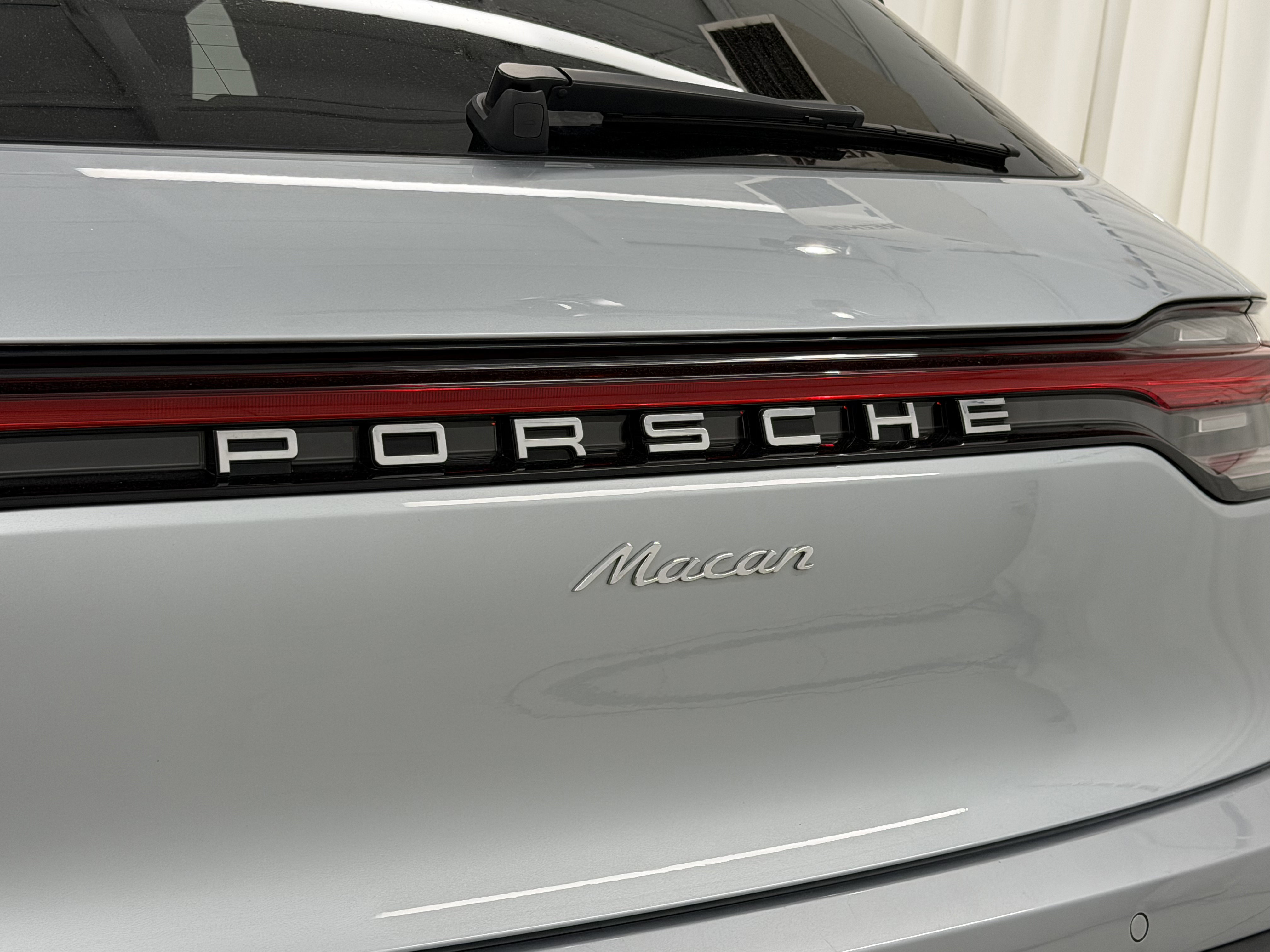 Certified 2022 Porsche Macan image 59