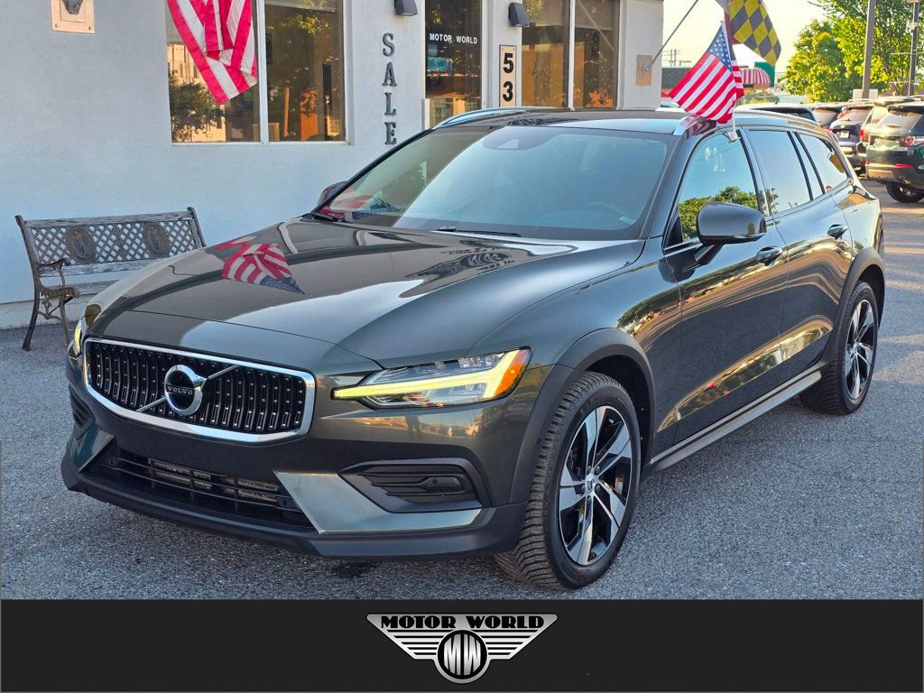 Used 2020 Volvo V60 T5 Cross Country w/ Protection Package Premier