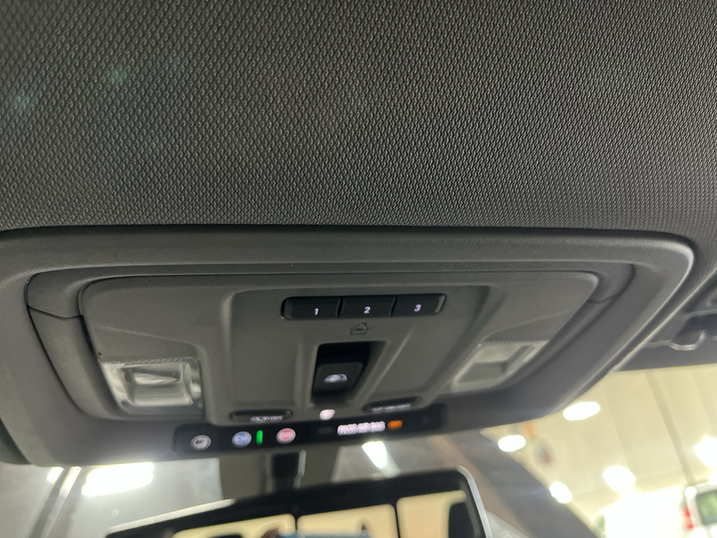 Certified 2022 Chevrolet Silverado 2500 LTZ w/ LTZ Convenience Package AWD/4WD image 35