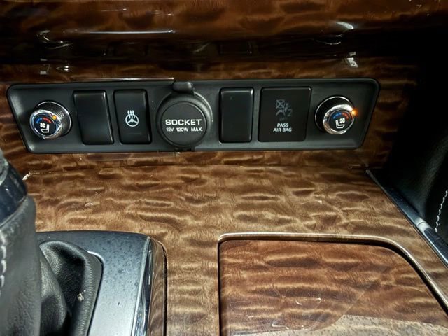 Used 2017 Nissan Armada Platinum w/ Captain Seat Package image 27