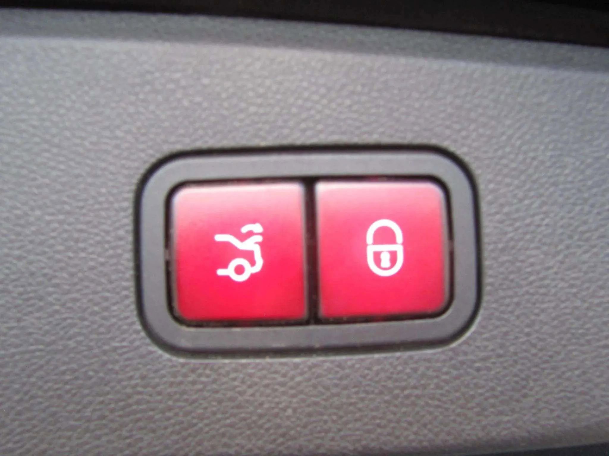 Used 2012 Mercedes-Benz E 350 BlueTEC Sedan image 30