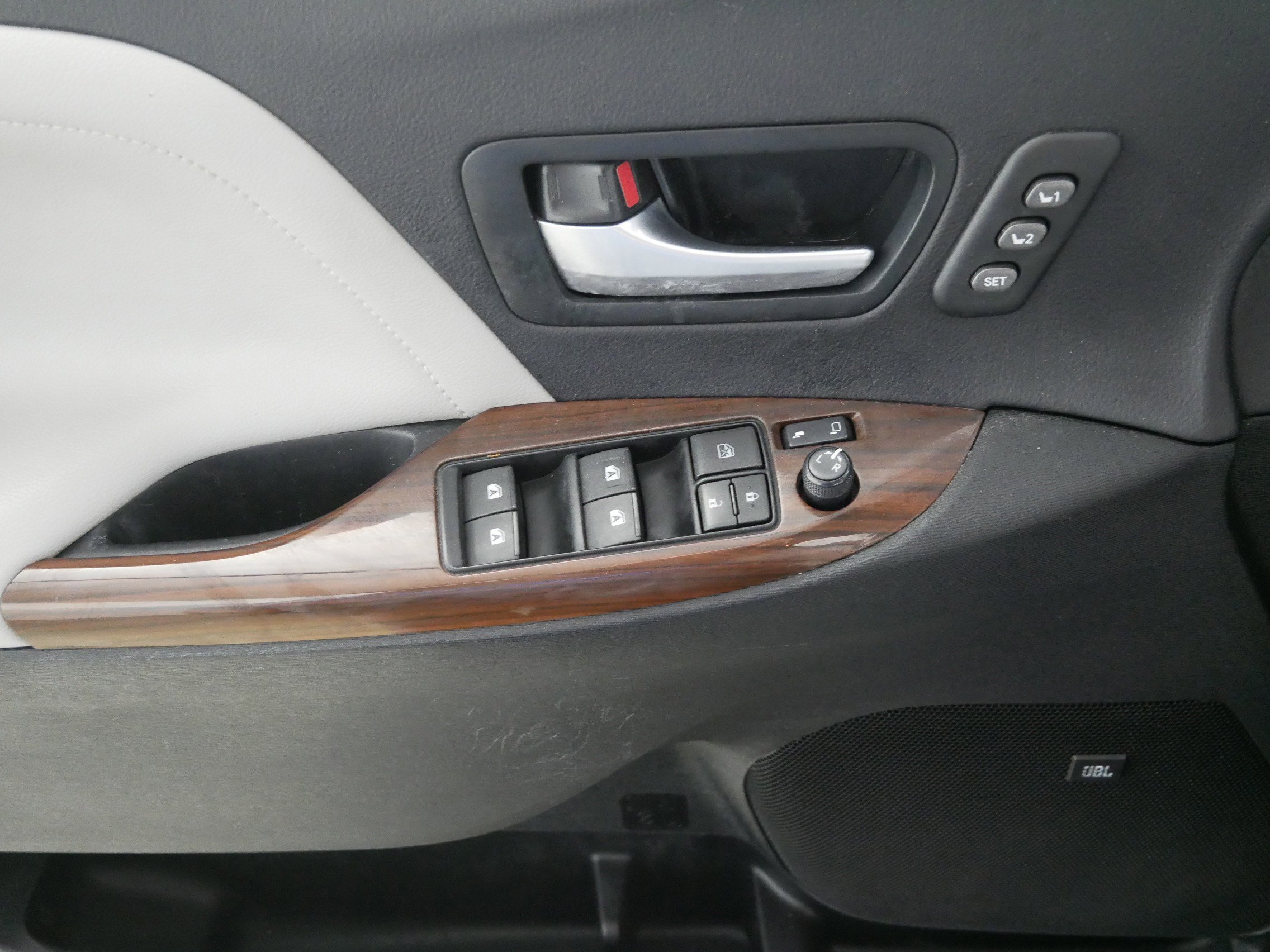 Used 2017 Toyota Sienna Limited Premium w/ Advanced Technology Package image 19