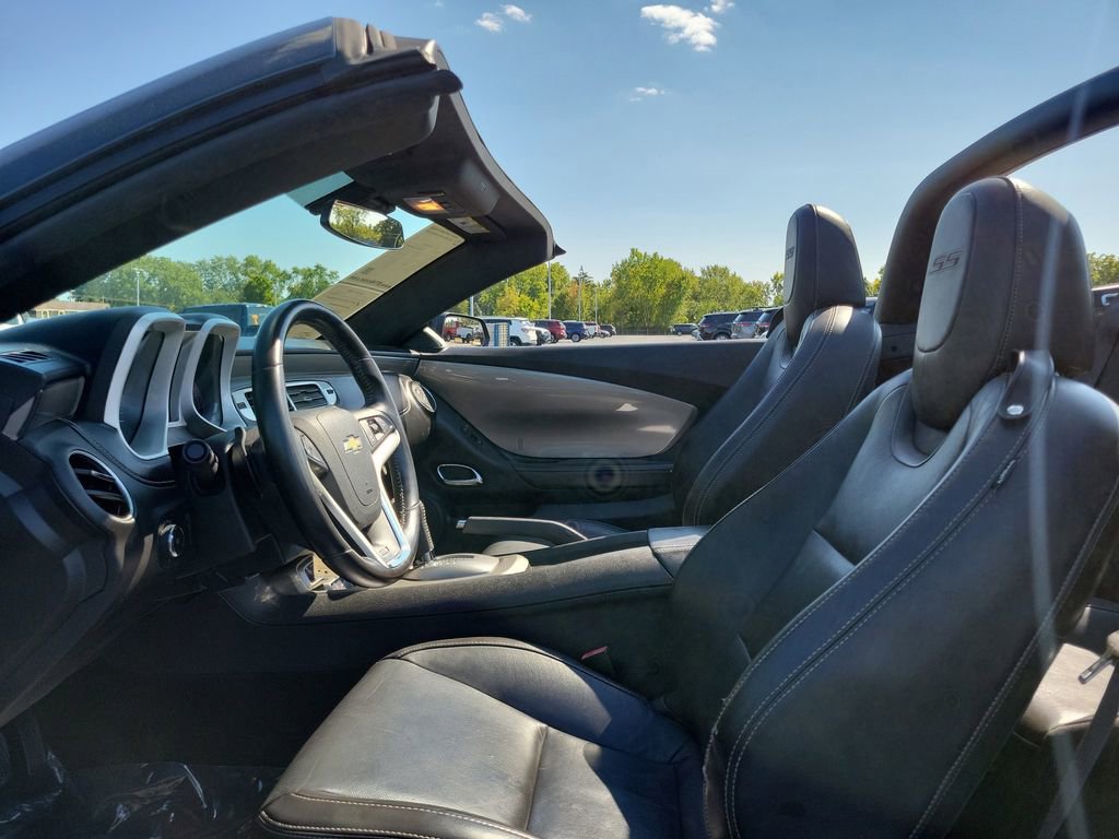 Used 2015 Chevrolet Camaro SS image 12