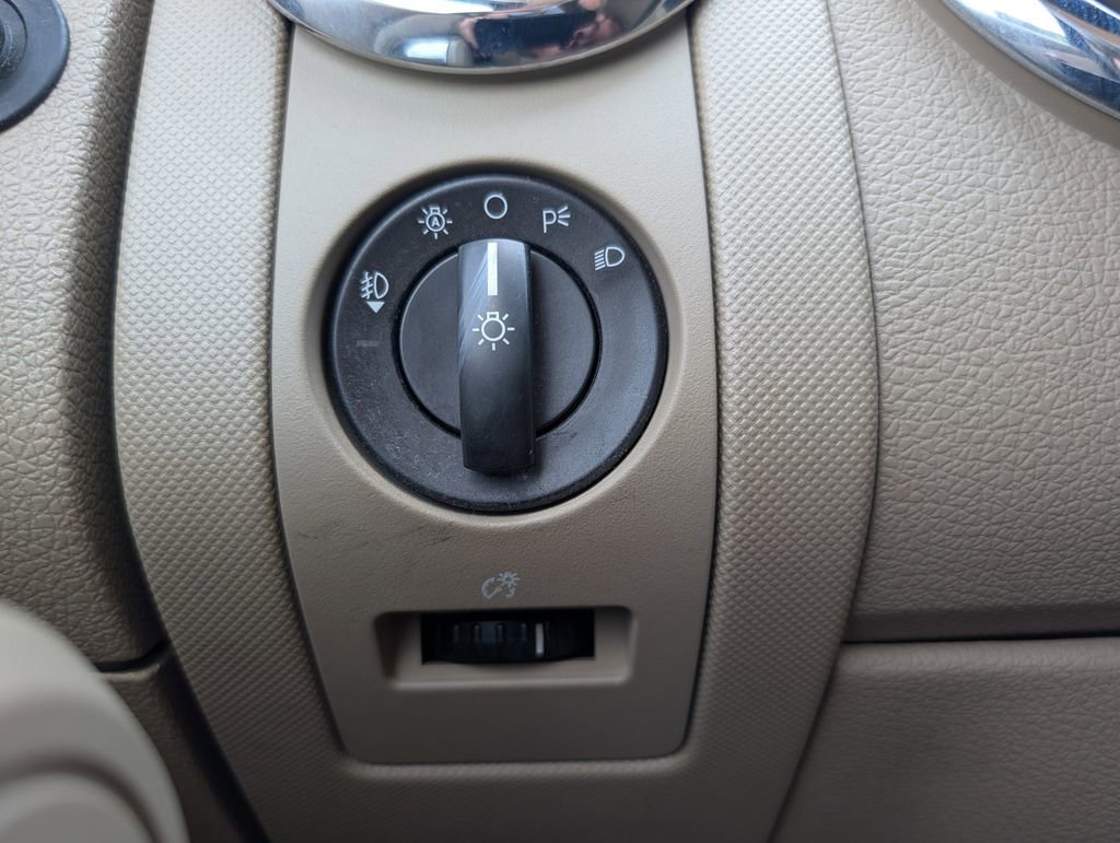 Used 2010 Ford Explorer Sport Trac XLT RWD image 22