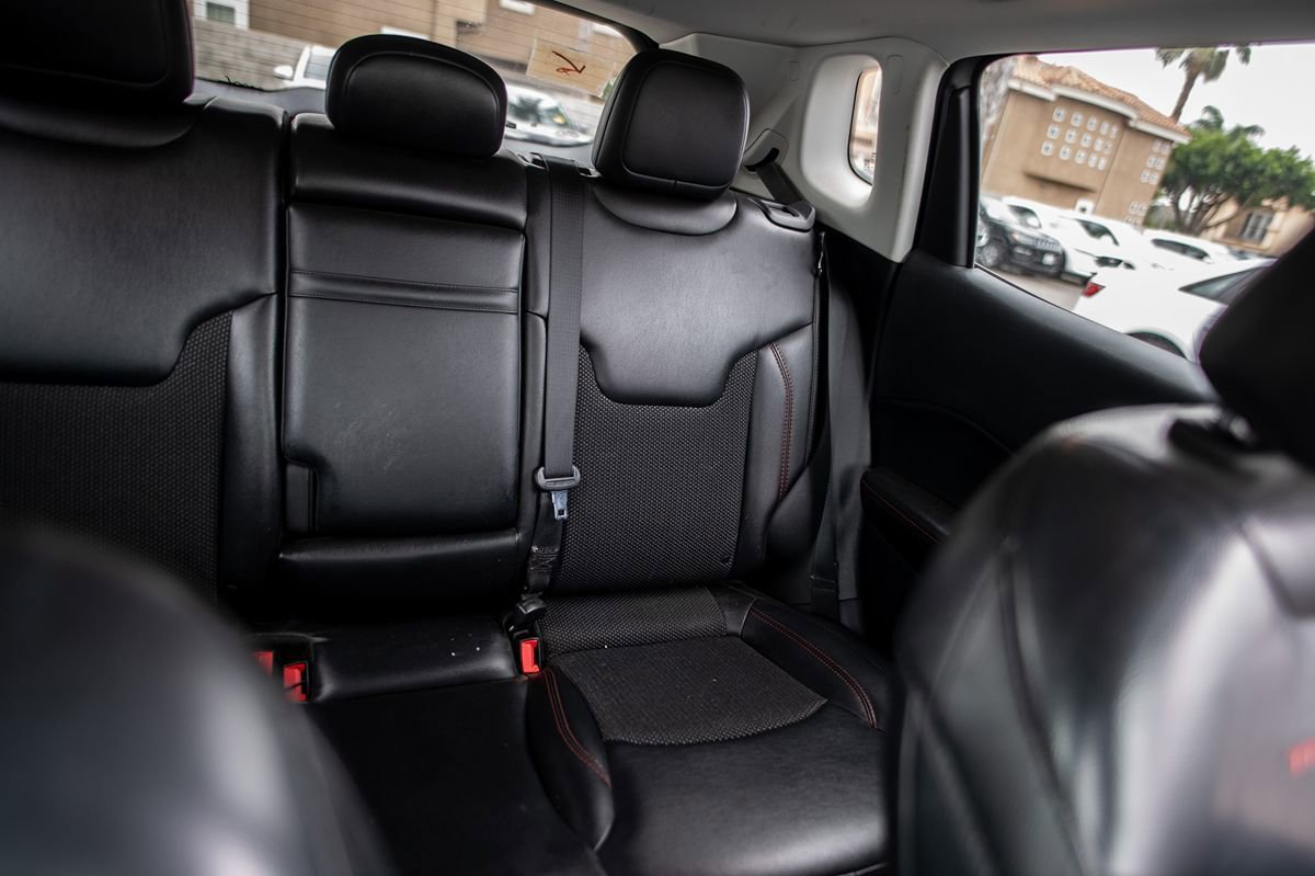 Used 2019 Jeep Compass Trailhawk image 26