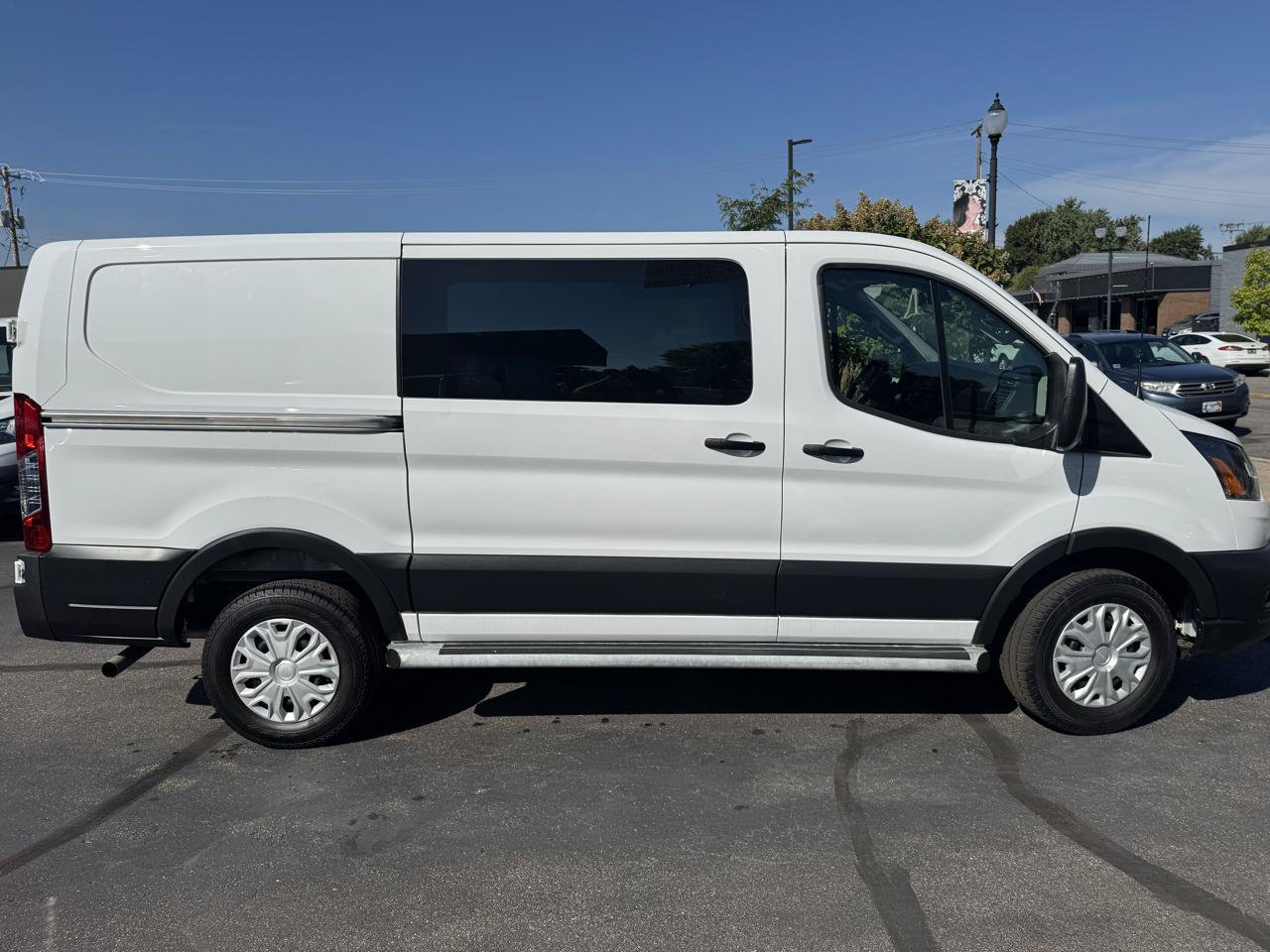 Used 2025 Ford Transit 250 Low Roof w/ Exterior Upgrade Package RWD image 5