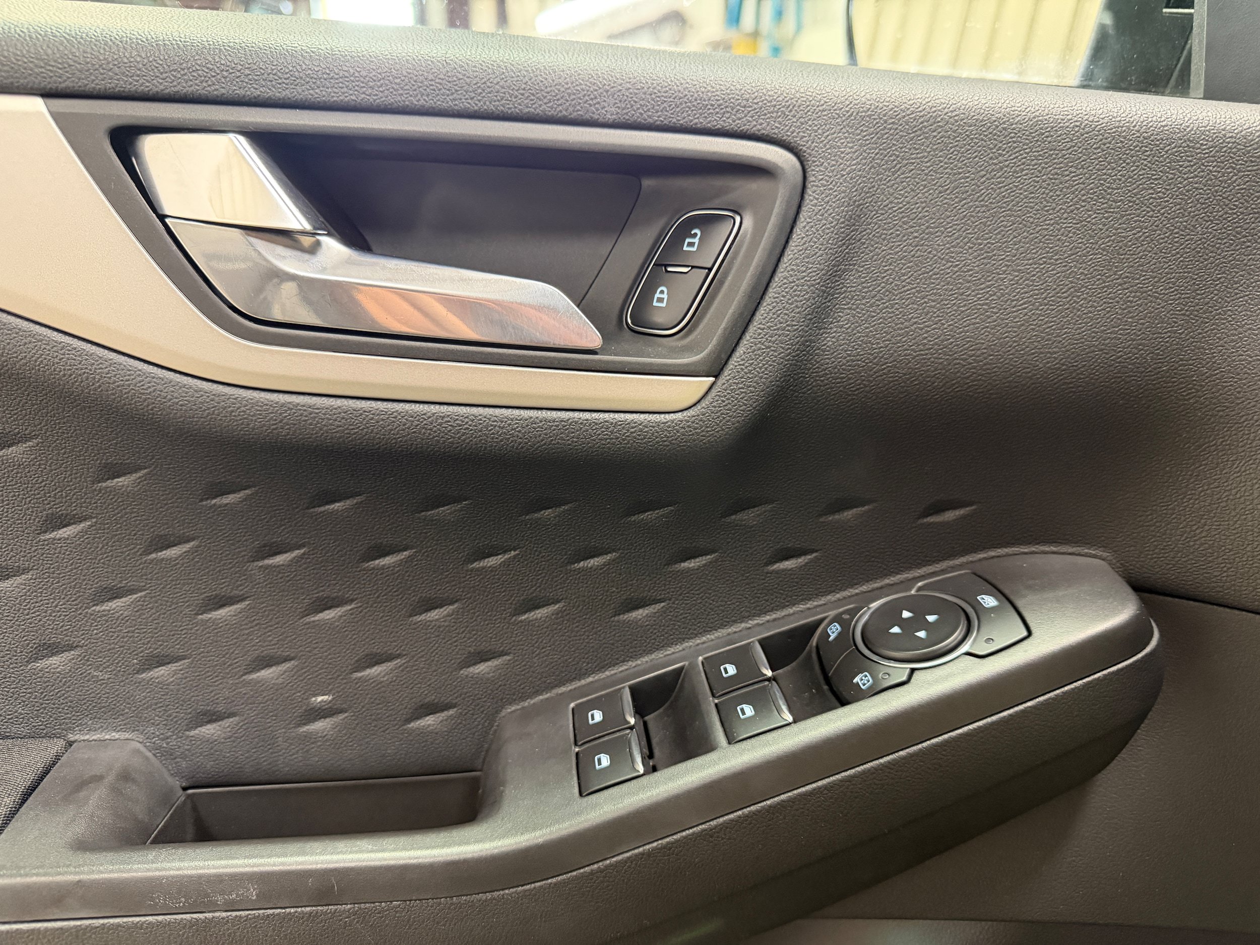 Certified 2020 Ford Escape SE AWD/4WD image 14
