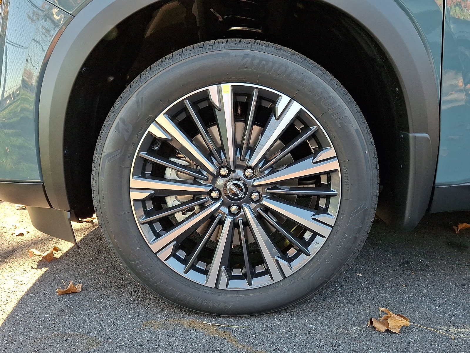 New 2026 Nissan Pathfinder Platinum AWD/4WD image 4