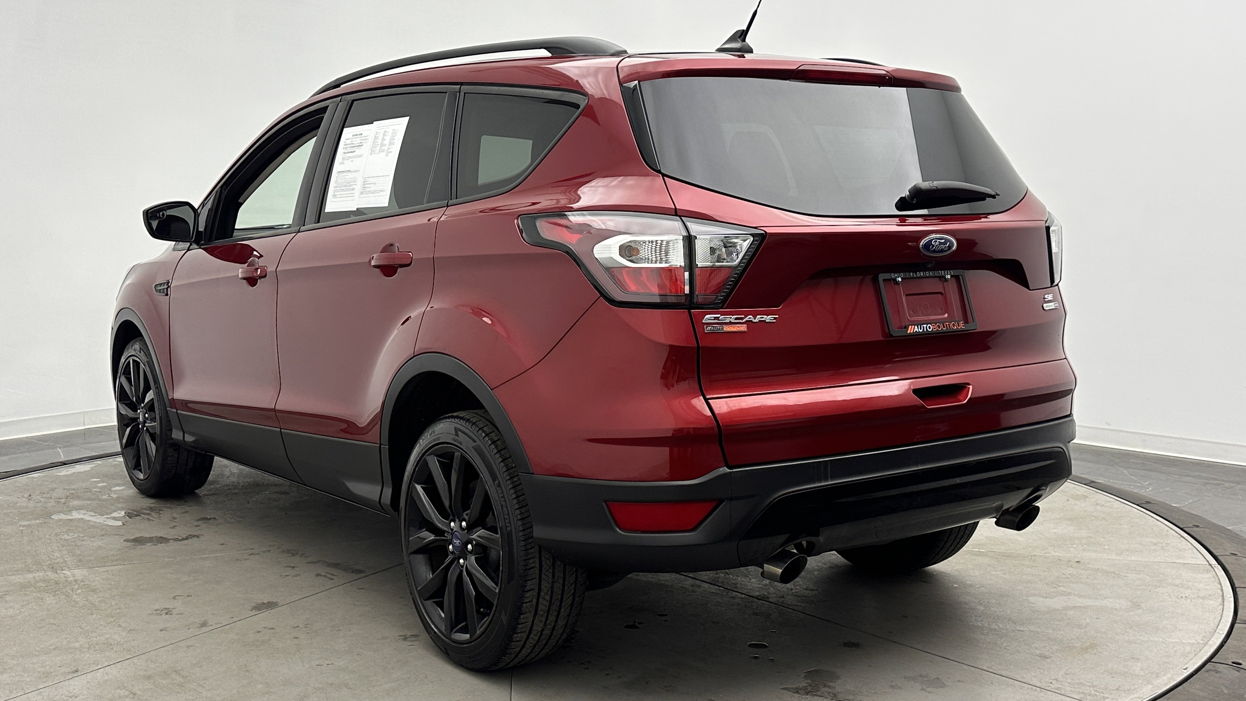 Used 2018 Ford Escape SE w/ SE Sport Appearance Package AWD/4WD image 5