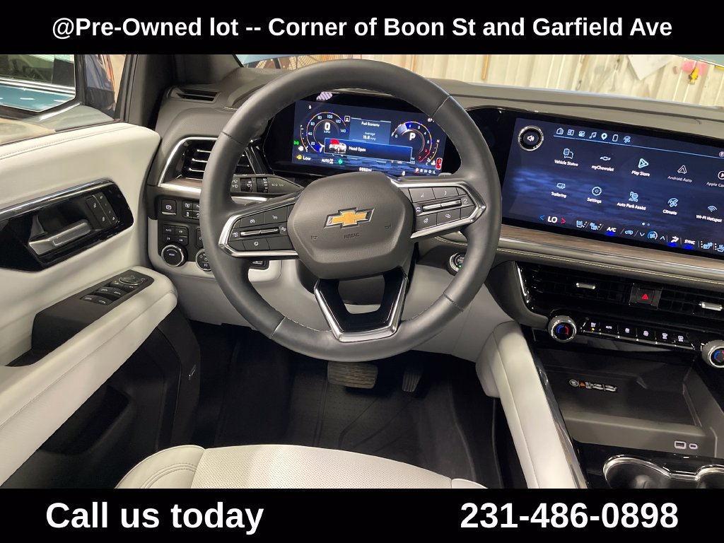 Used 2026 Chevrolet Tahoe Premier w/ Sun And Tow Package AWD/4WD image 17
