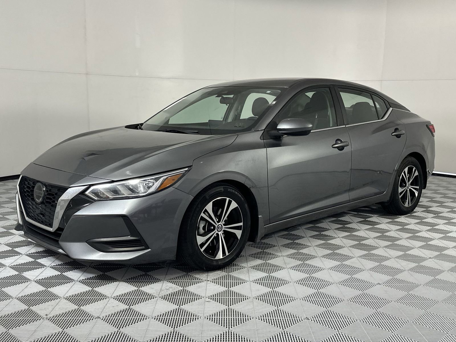 Certified 2021 Nissan Sentra SV w/ Trunk Package FWD image 4