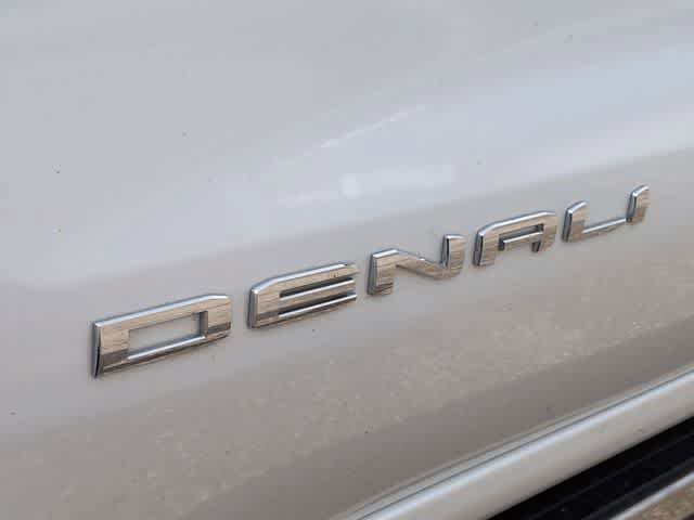 Used 2023 GMC Sierra 1500 Denali w/ Denali Reserve Package AWD/4WD image 13