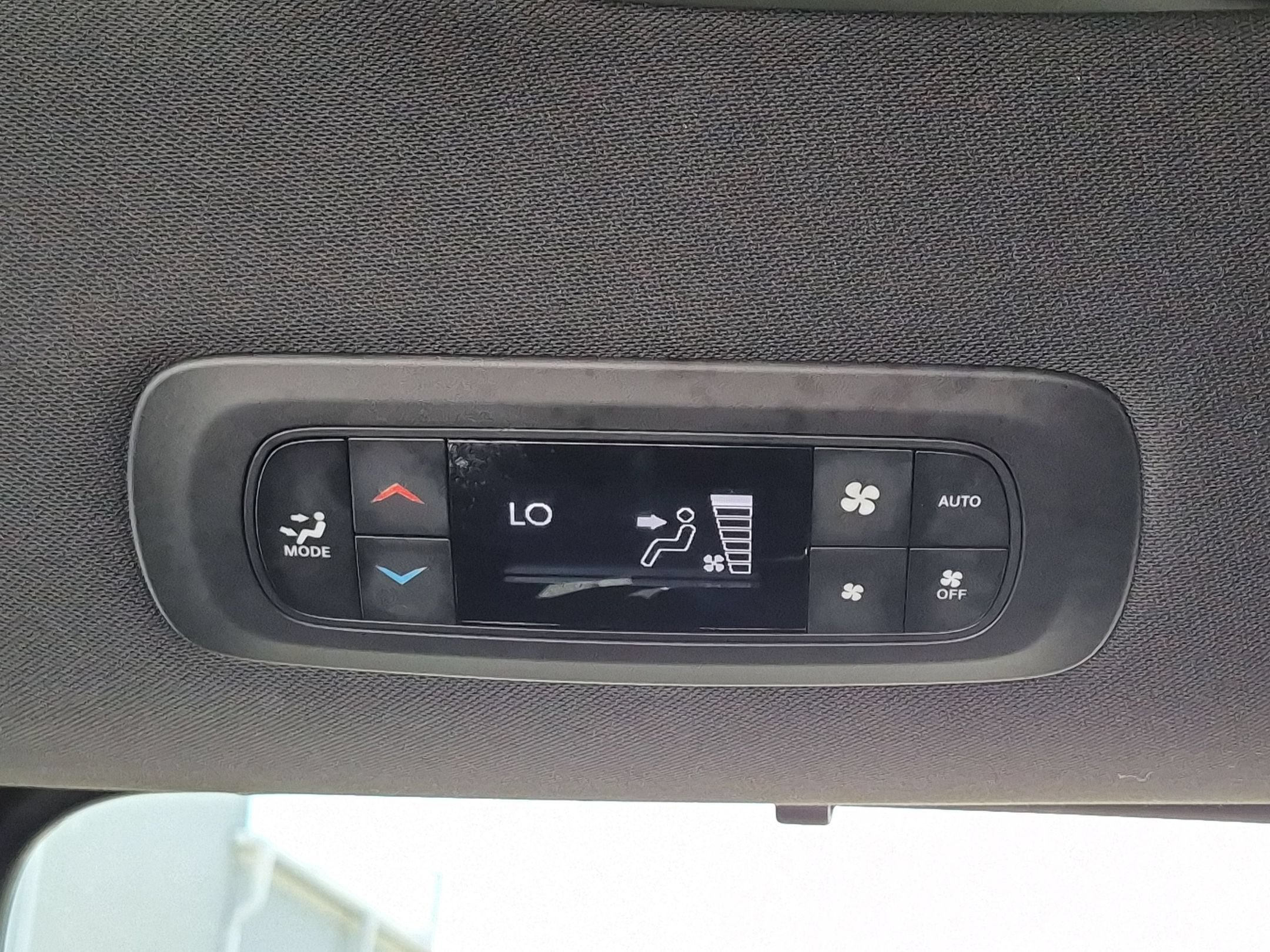 Used 2025 Chrysler Pacifica Select FWD image 28