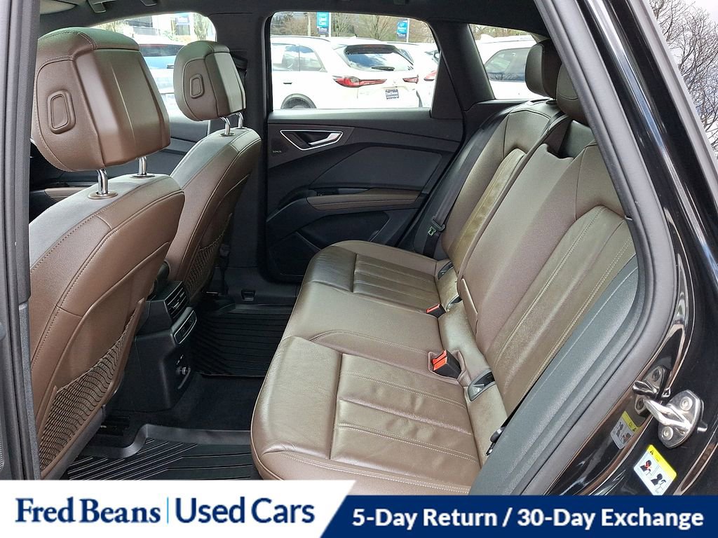 Used 2023 Audi Q4 e-tron Premium Plus w/ Premium Plus image 11
