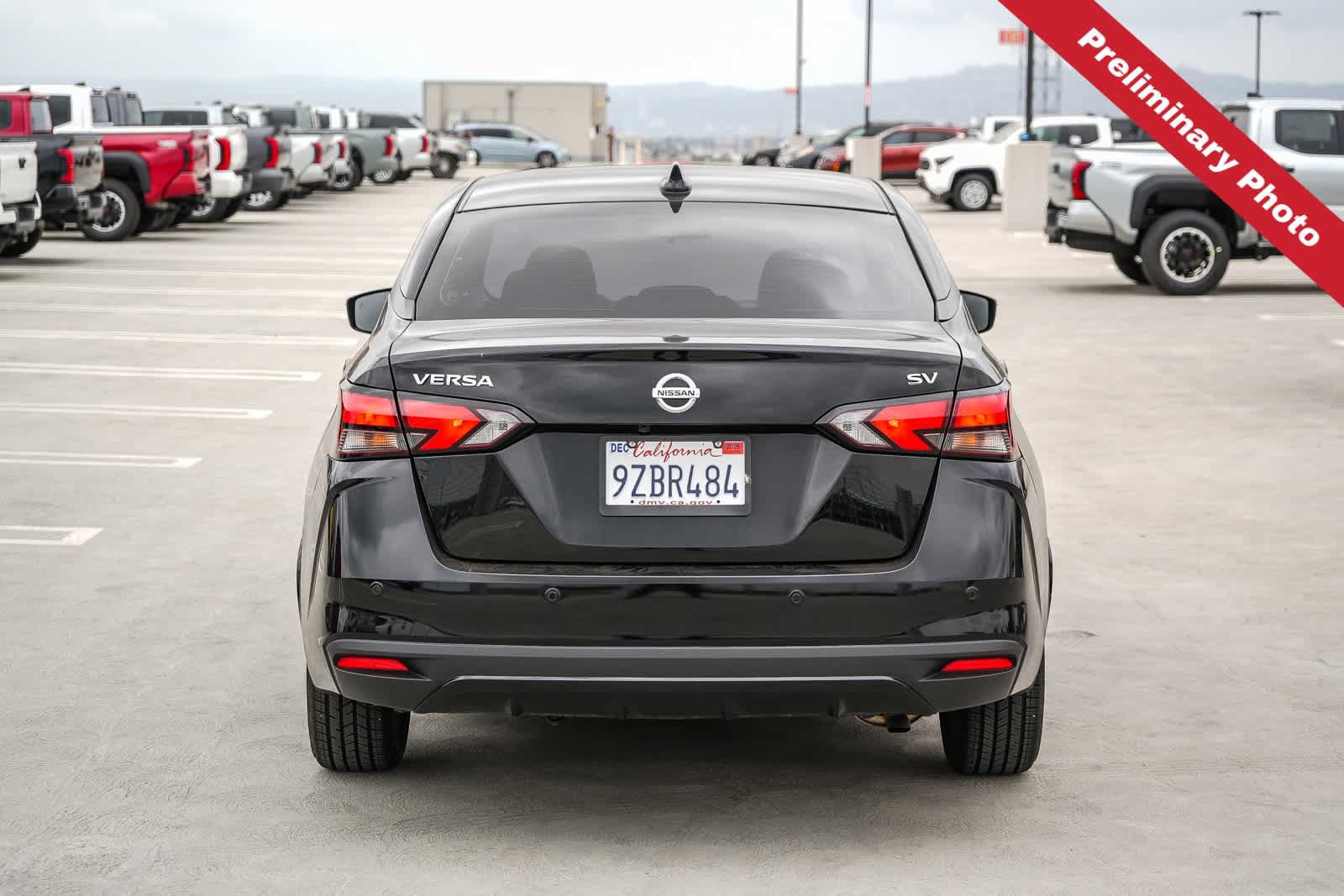 Used 2021 Nissan Versa SV FWD image 7