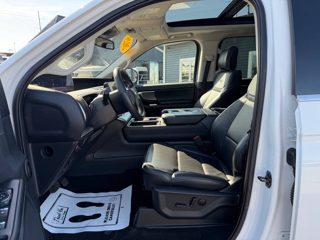 Used 2025 Ford Expedition Max Platinum AWD/4WD image 13