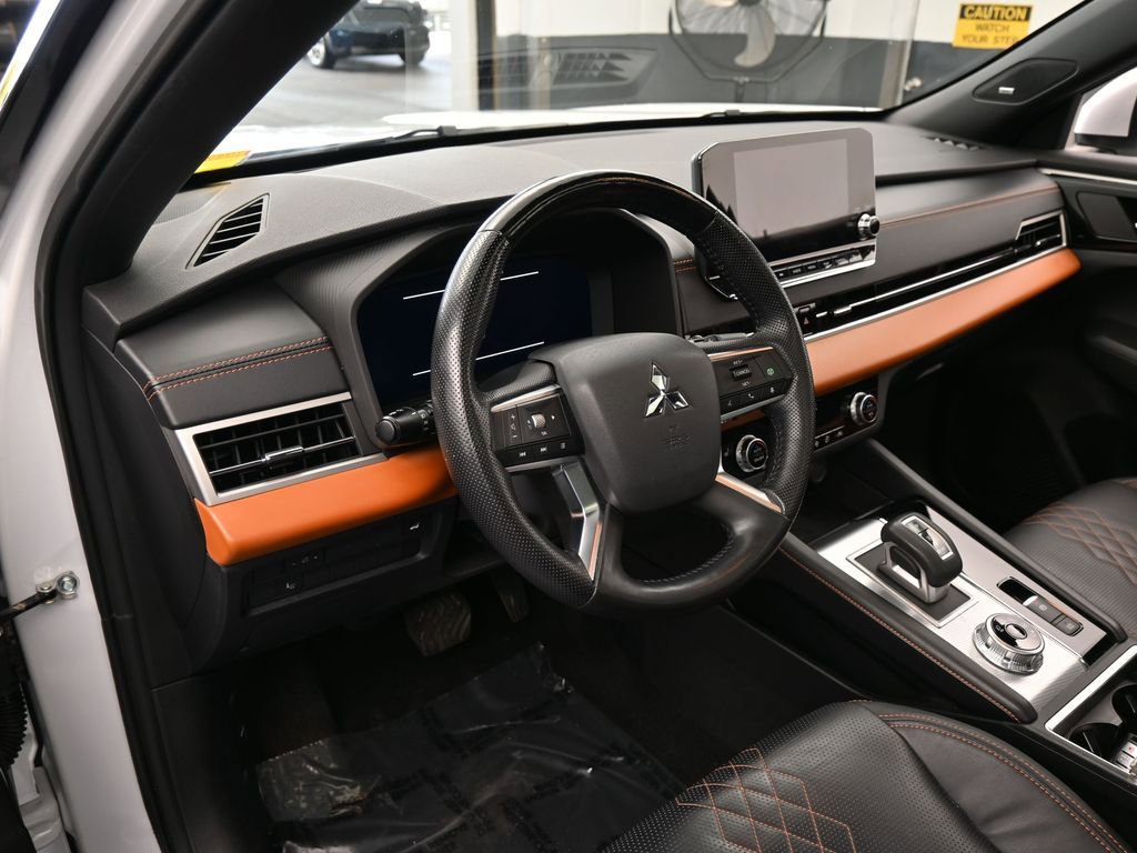 Used 2022 Mitsubishi Outlander SEL image 10