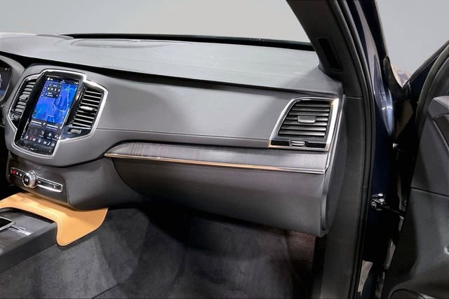 Certified 2024 Volvo XC90 B6 Ultimate image 20