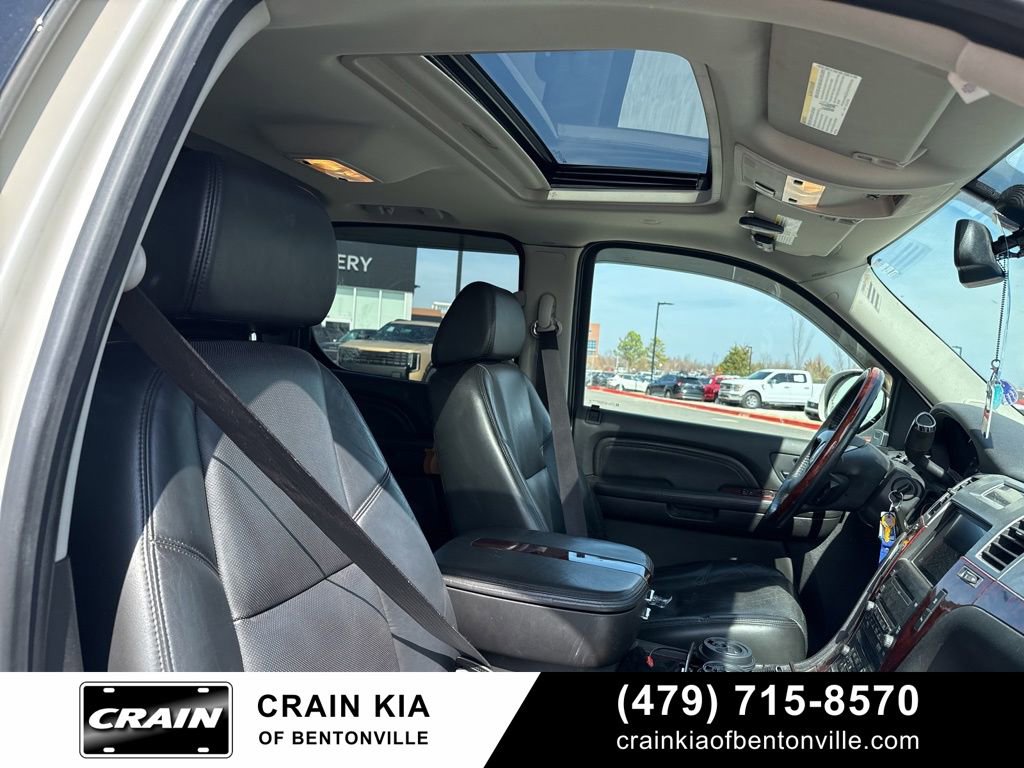 Used 2008 Cadillac Escalade EXT image 11