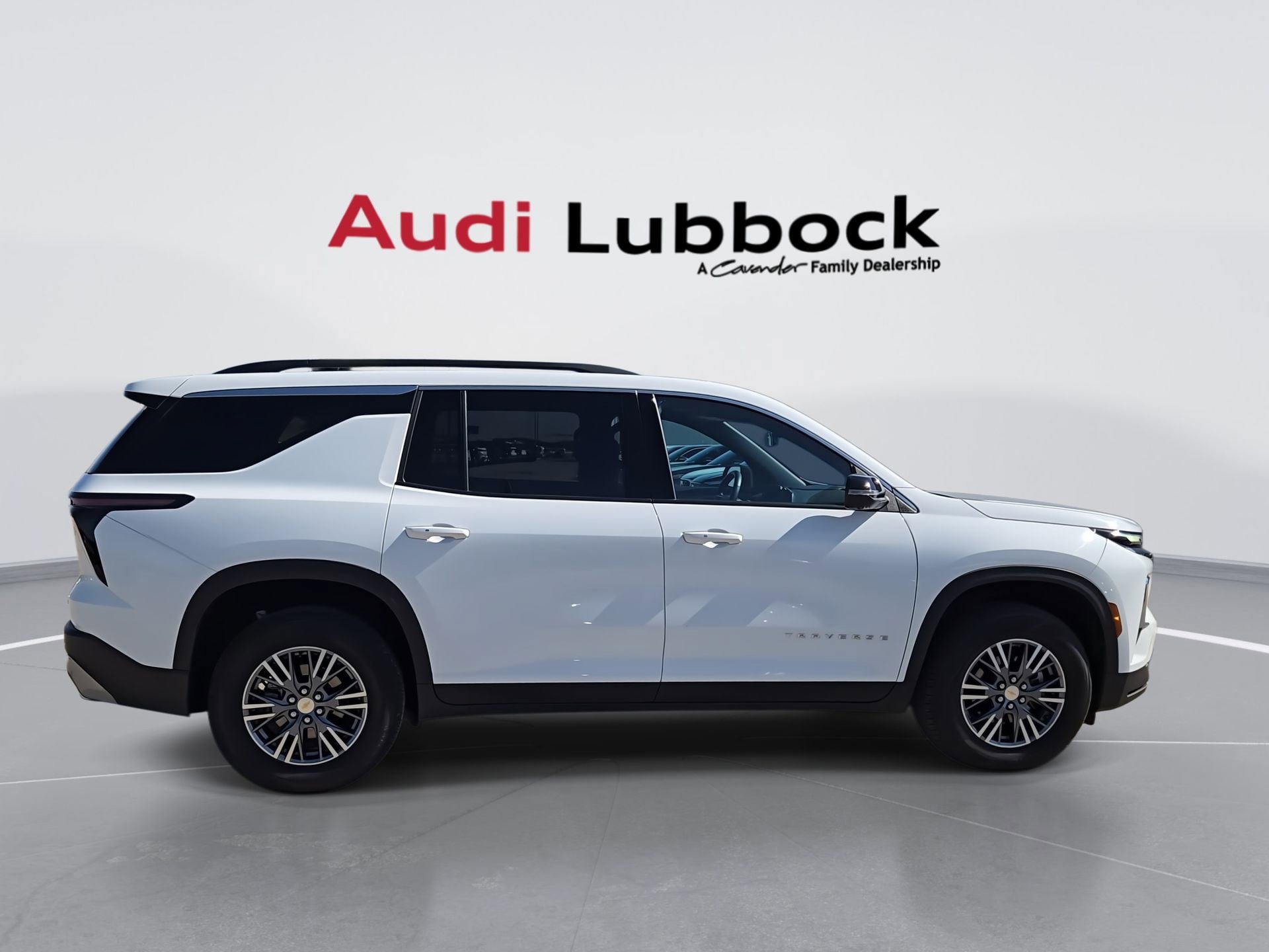 Used 2024 Chevrolet Traverse LT AWD/4WD image 9