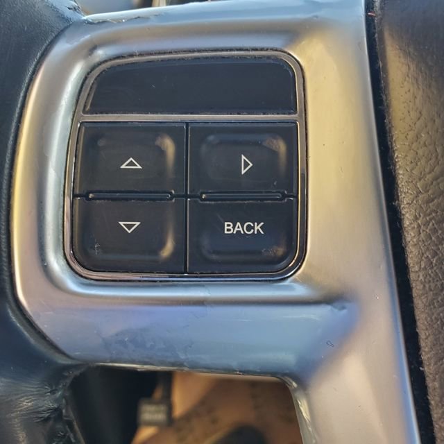 Used 2011 Chrysler Town & Country Touring FWD image 25