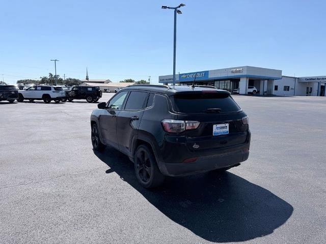 Used 2021 Jeep Compass Latitude FWD image 3