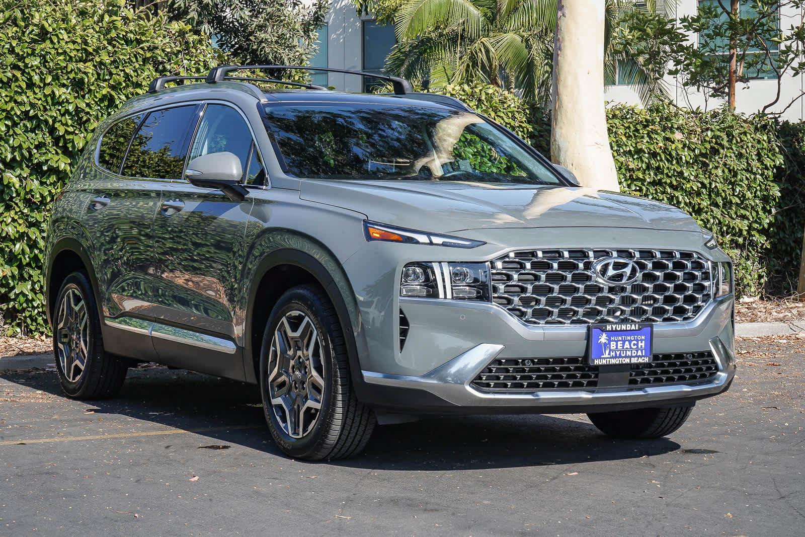 Used 2023 Hyundai Santa Fe Limited FWD image 3