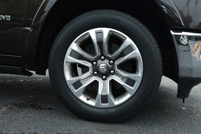 Used 2019 RAM 1500 Limited AWD/4WD image 5