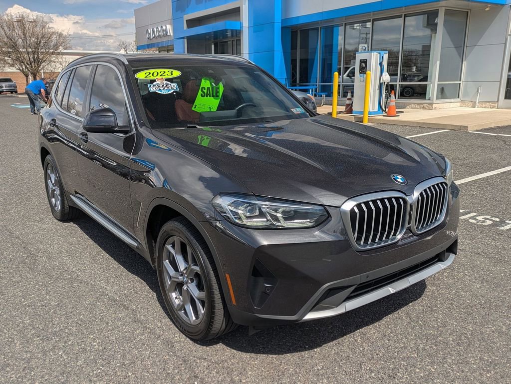 Used 2023 BMW X3 xDrive30i w/ Premium Package image 3