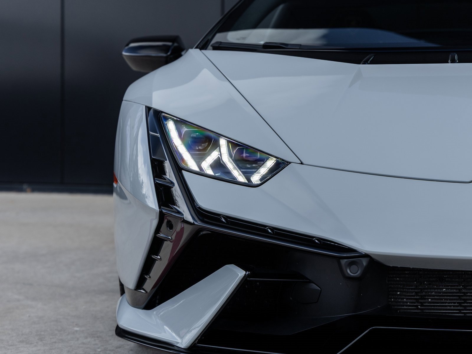 Used 2023 Lamborghini Huracan Tecnica image 21