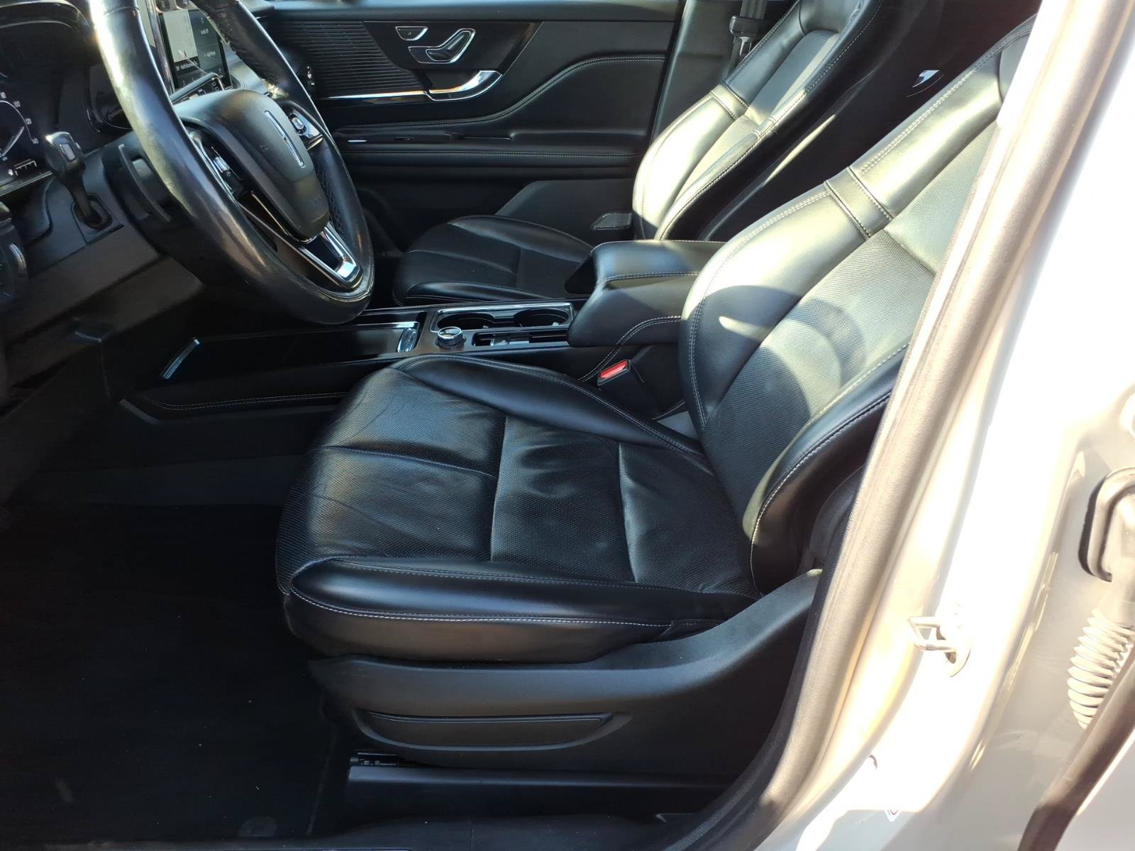 Used 2022 Lincoln Corsair AWD w/ Premium Package image 15