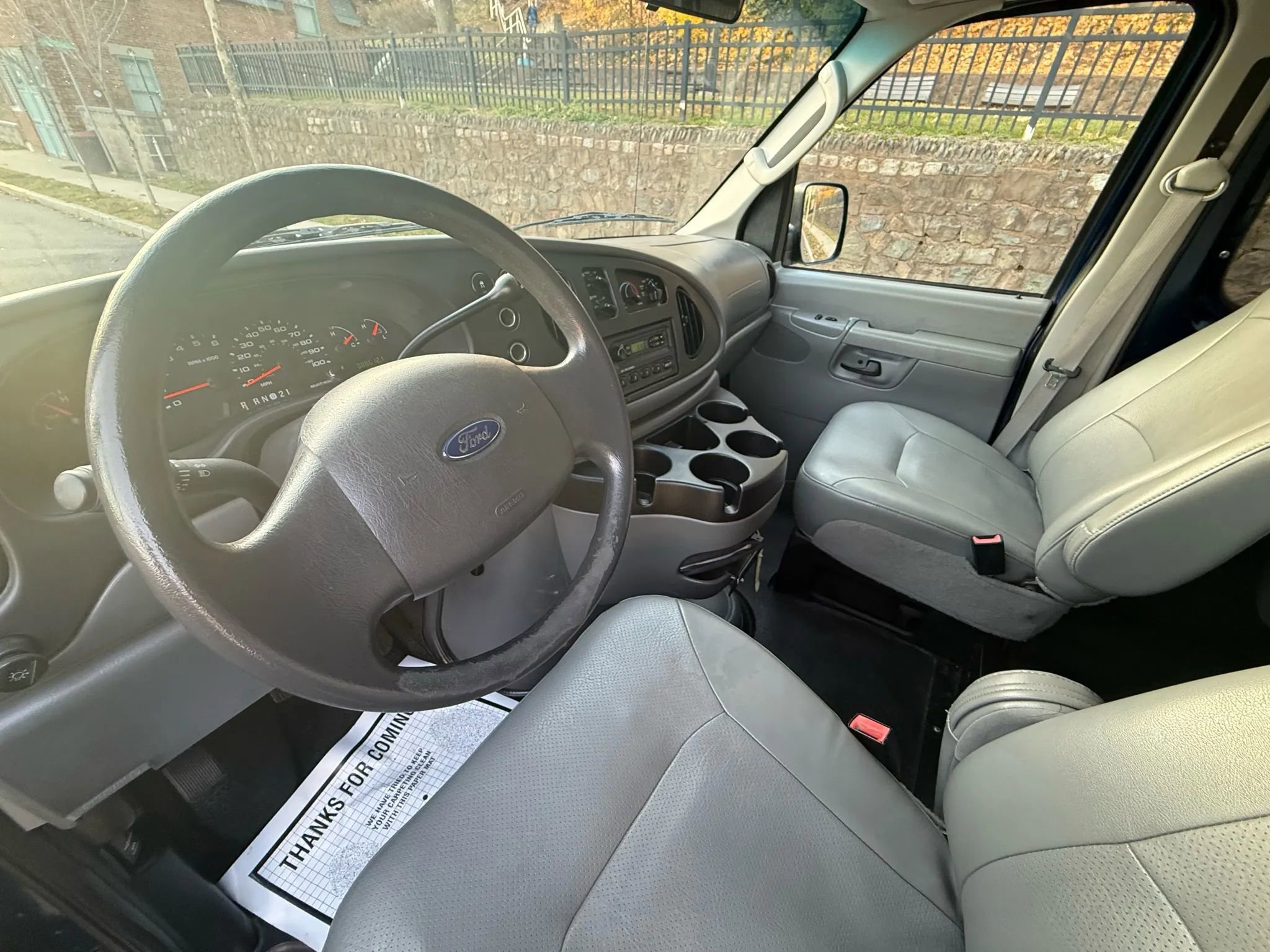 Used 2008 Ford E-350 and Econoline 350 XLT image 19