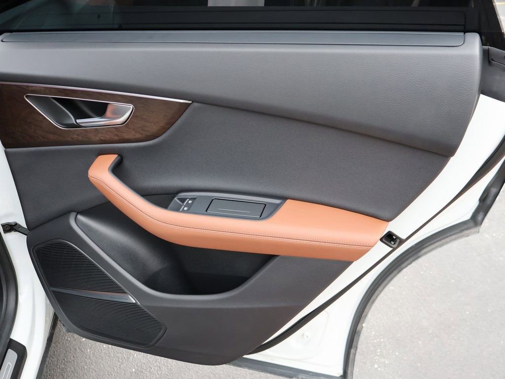 Used 2025 Audi Q8 Premium Plus image 17