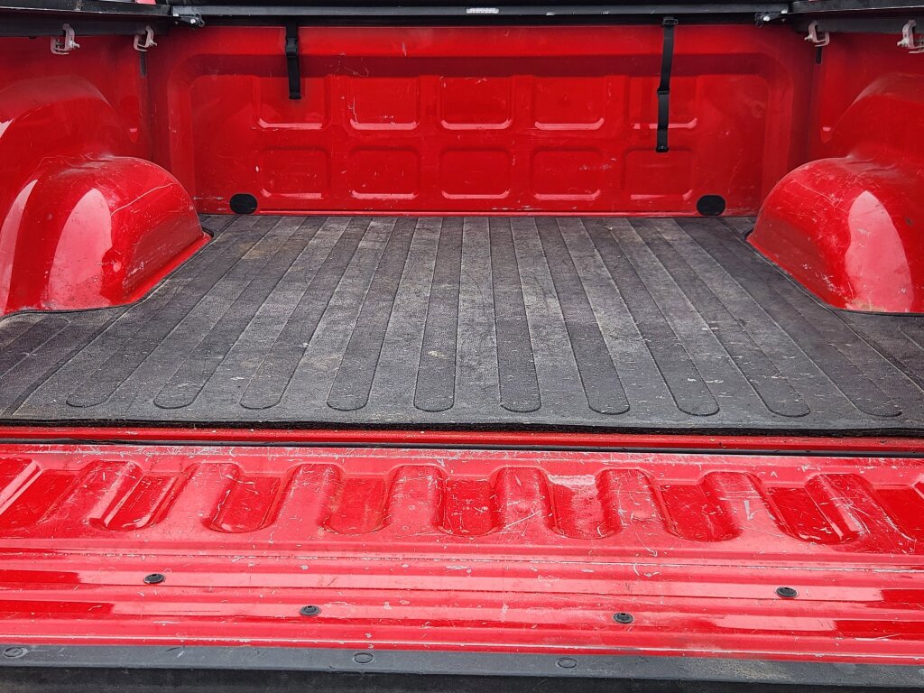 Used 2015 RAM 1500 Laramie w/ Convenience Group AWD/4WD image 12
