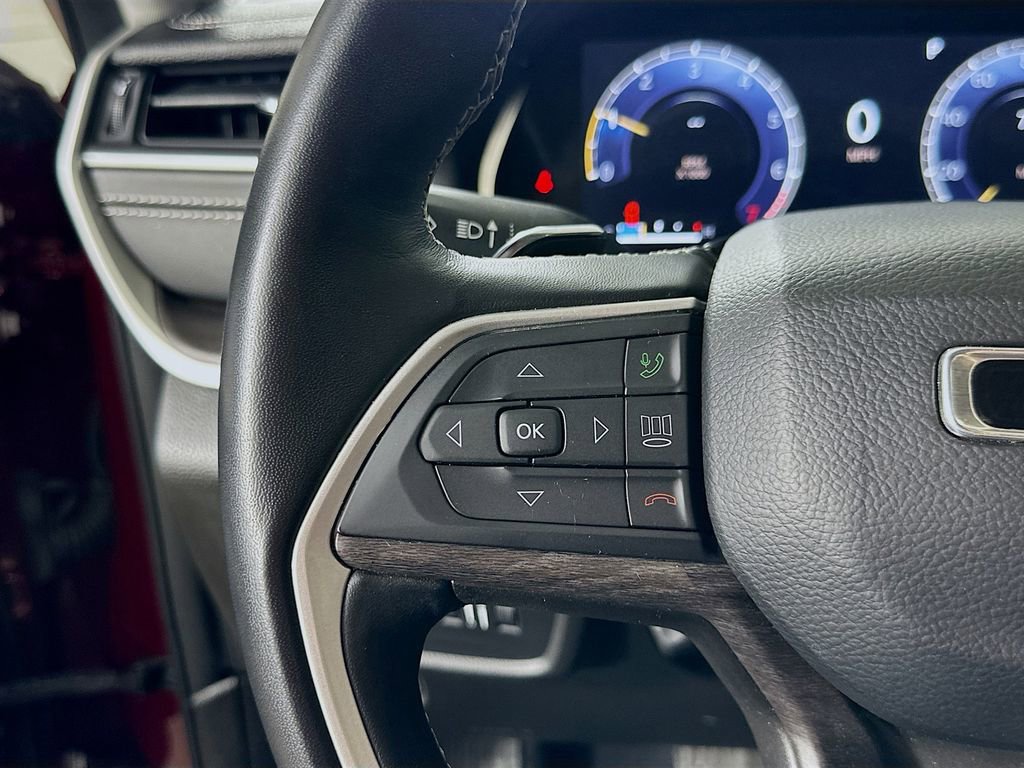 Used 2022 Jeep Grand Cherokee L Limited w/ Luxury Tech Group II image 24