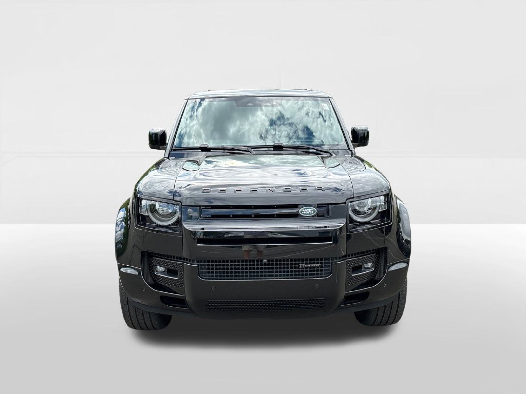 Certified 2023 Land Rover Defender 130 X-Dynamic SE AWD/4WD image 6