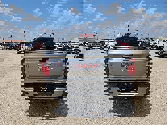 New 2026 GMC Canyon Elevation w/ Convenience Package image 4