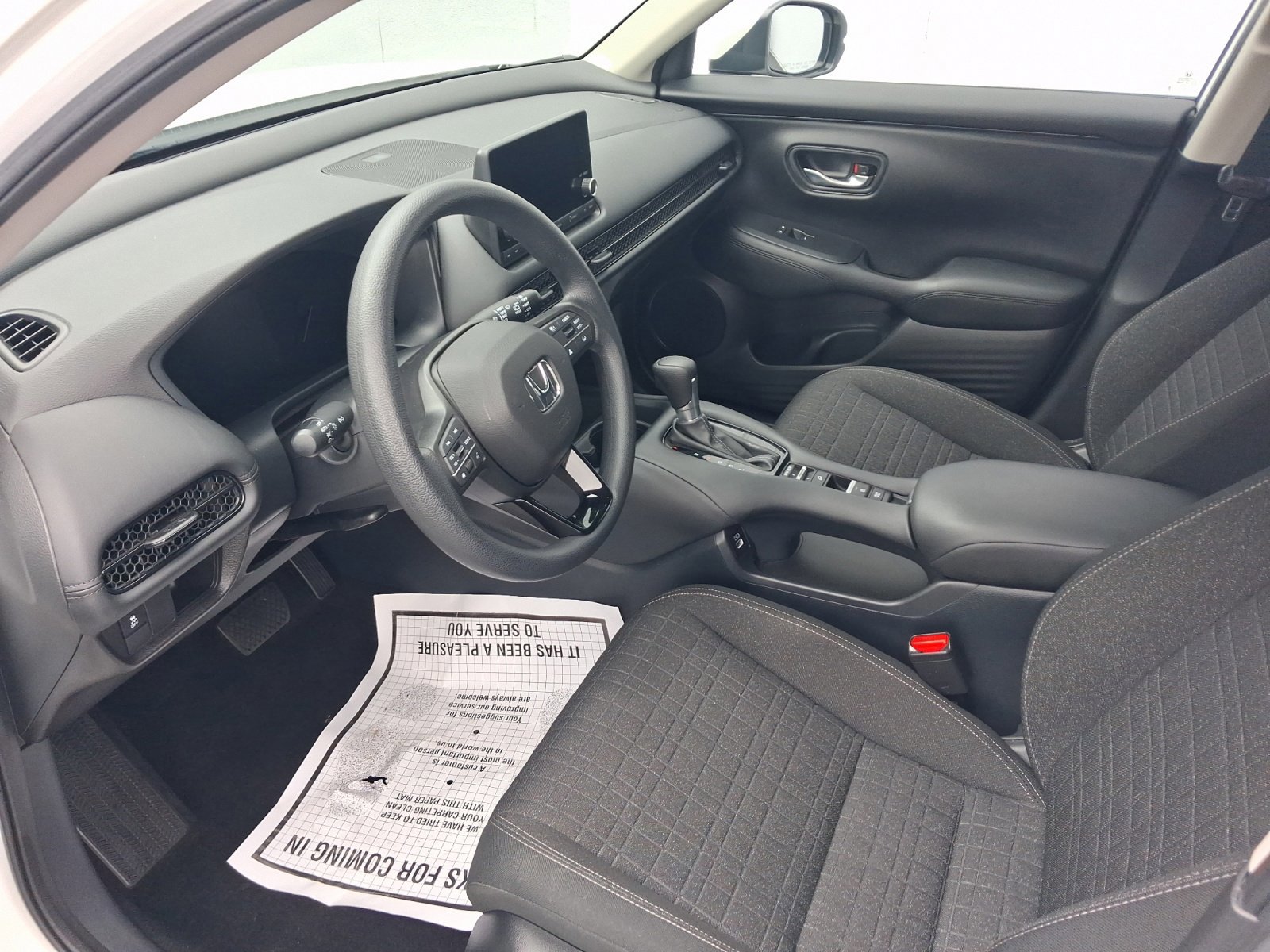 Used 2023 Honda HR-V LX image 4