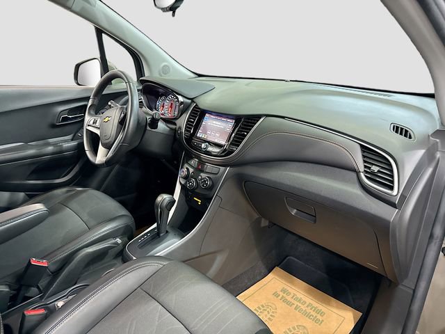 Used 2022 Chevrolet Trax LT w/ LT Convenience Package image 27
