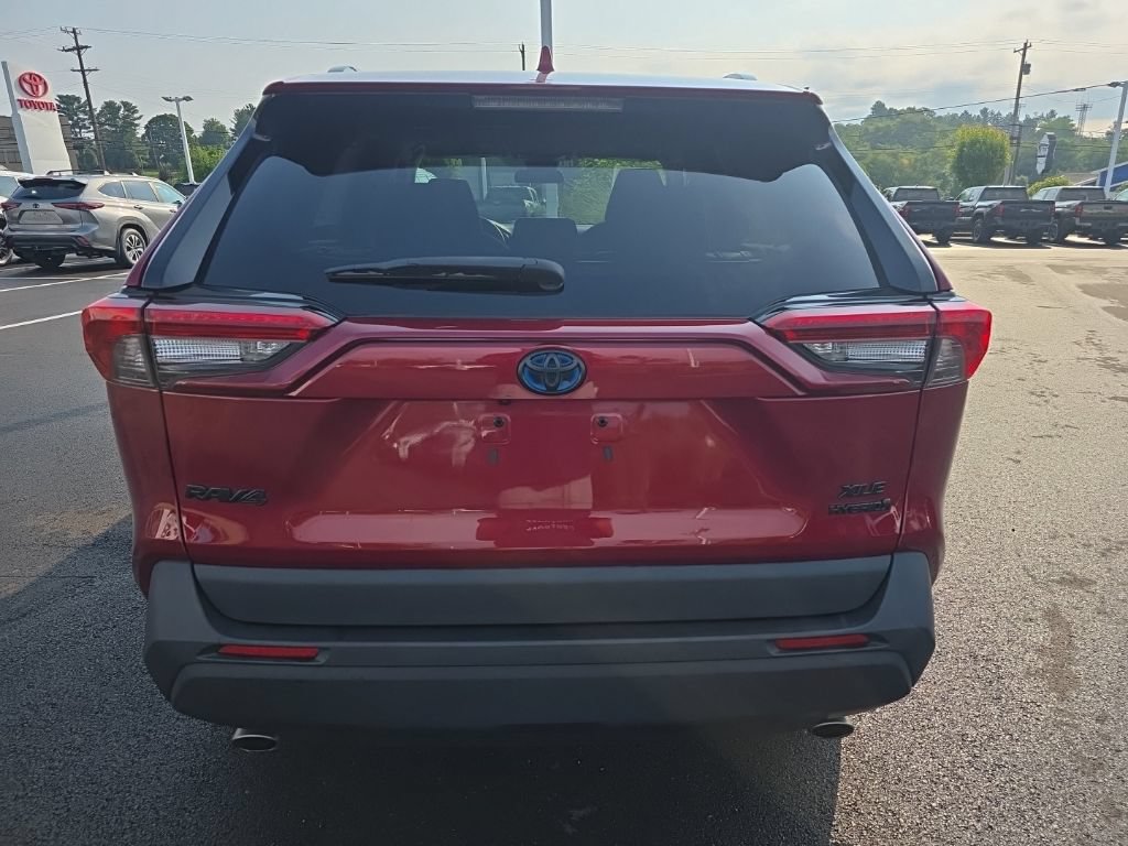 Certified 2022 Toyota RAV4 XLE w/ Convenience Package AWD/4WD image 5